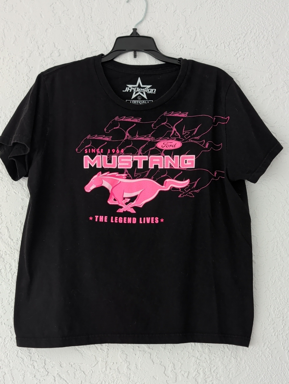 Ford Mustang Black T-Shirt with Pink Graphic Large